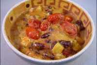 Salatgemuese mit Tomaten-Erdnusssosse