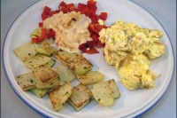 Bratkohlrabi mit Paprika und Ruehrei