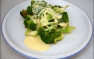 Brokkoli mit Kaesesosse