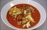 Tomatensuppe mit Feta-Kohlrabi-Puffer
