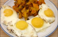 Bratkuerbis mit Spiegelei