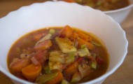 Mediterrane Gemüsesuppe